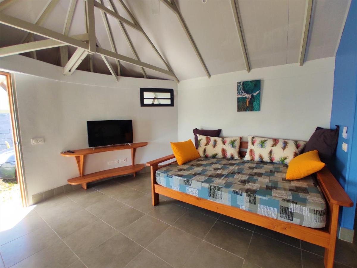 Tahiti - Taharaa Beach Bungalow Arue  Exterior photo