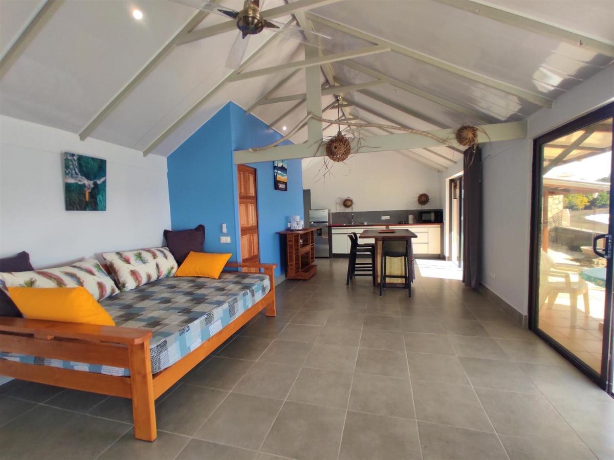 Tahiti - Taharaa Beach Bungalow Arue  Exterior photo